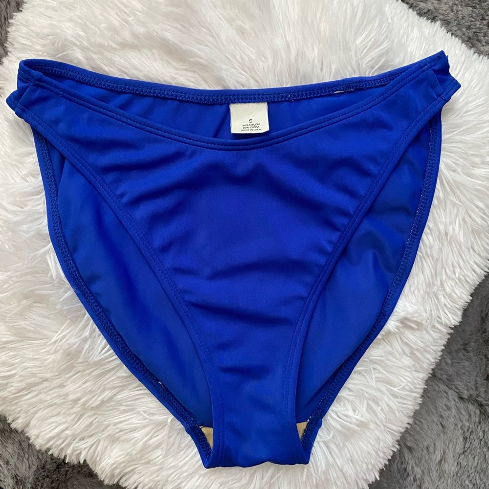 High-cut swim bottom.  Size Small.  Excellent Condition.